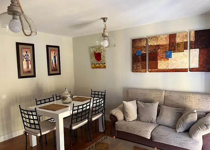 Apartamento en Luis Montoto, Nervión. Céntrico
